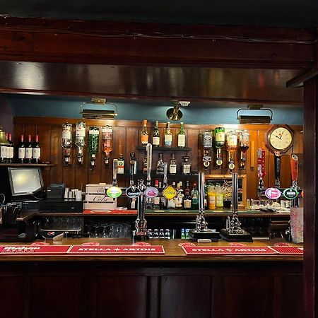 Roebuck Inn Stevenage Esterno foto