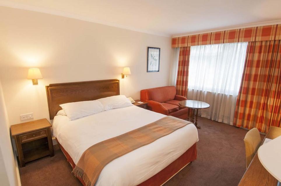 Roebuck Inn Stevenage Esterno foto